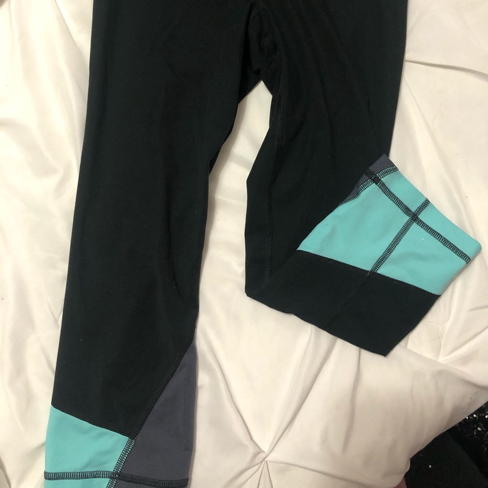 Under armor crop leggings